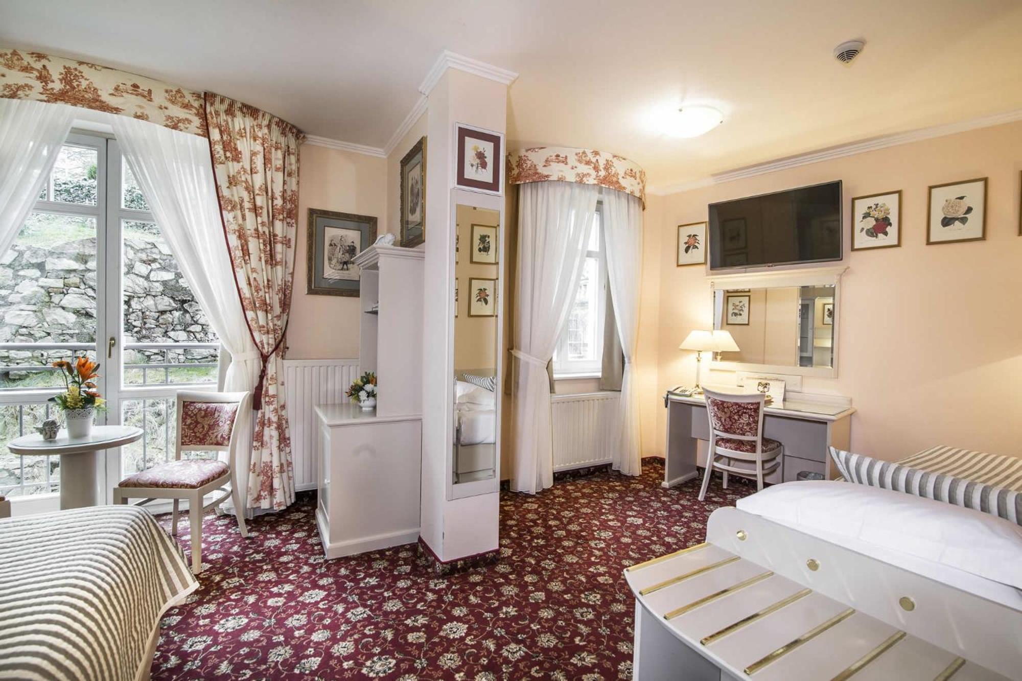 Karlsbad Grande Madonna Otel Dış mekan fotoğraf