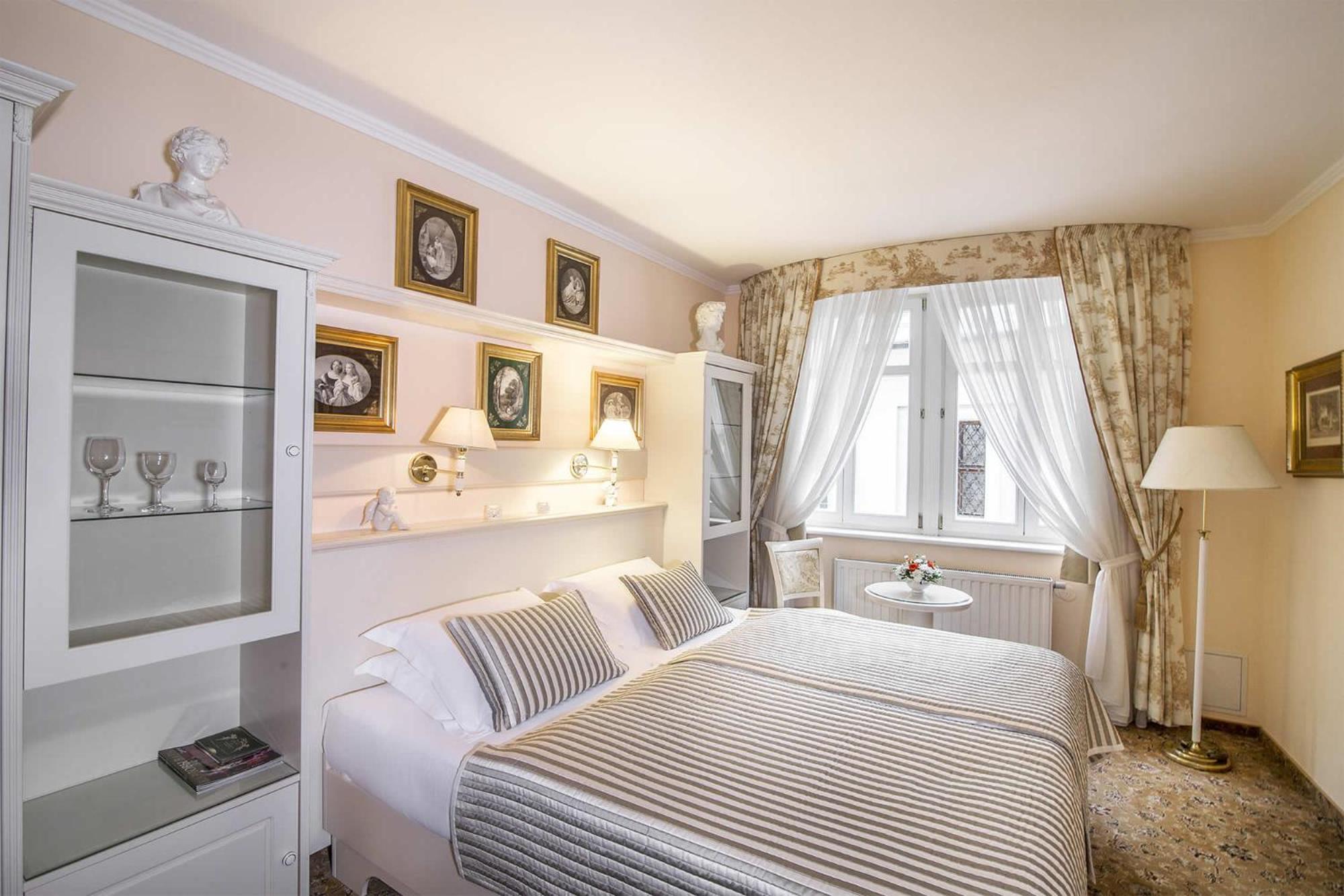 Karlsbad Grande Madonna Otel Dış mekan fotoğraf